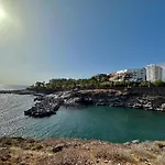 Ocean View Apartment, Balcony & Parking, Tenerife South Escape *