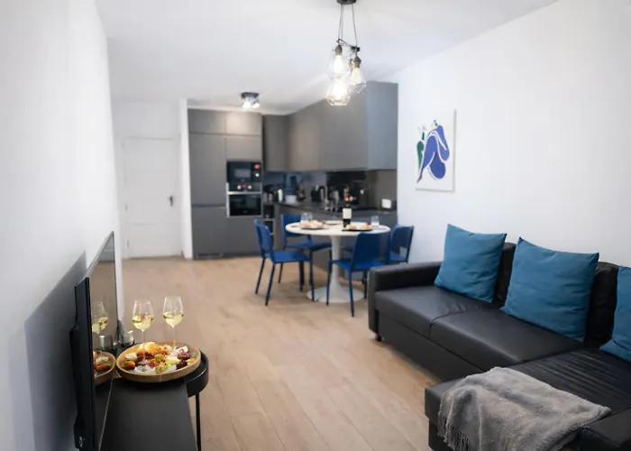 Ocean View Apartment, Balcony & Parking, Tenerife South Escape * Плайя-Параисо