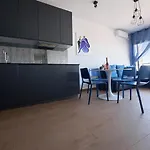 Ocean View Apartment, Balcony & Parking, Tenerife South Escape *