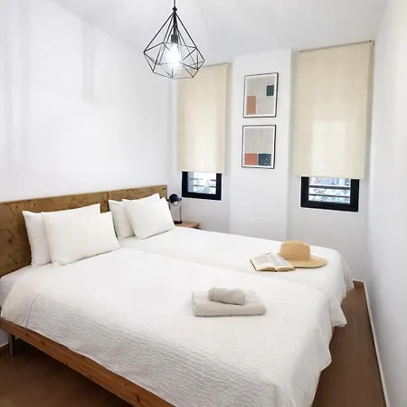 Ocean View Apartment, Balcony & Parking, Tenerife South Escape
