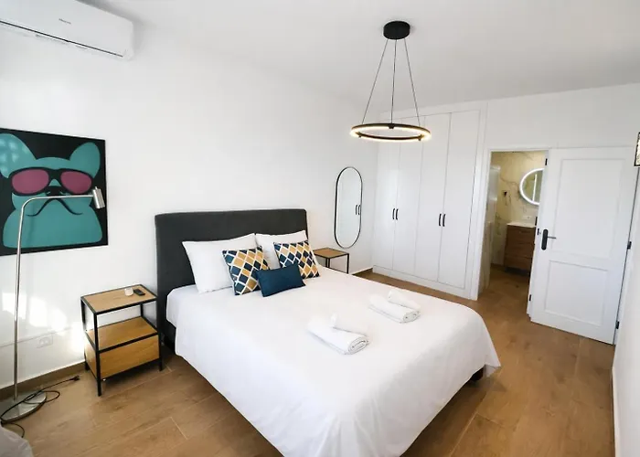 Ocean View Apartment, Balcony & Parking, Tenerife South Escape Lägenhet