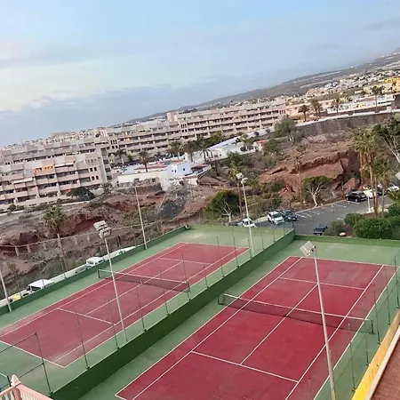 Ocean View Apartment, Balcony & Parking, Tenerife South Escape Apartmán
