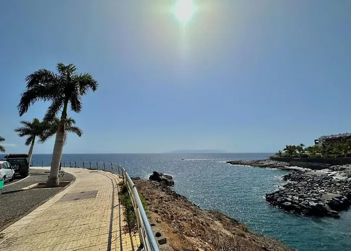 Ocean View Apartment, Balcony & Parking, Tenerife South Escape Lägenhet